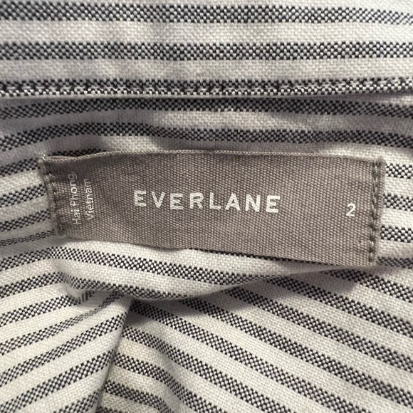 Everlane - The Japanese Oxford Square Shirt - white/grey stripe - 2 - Like new - Picture 7 of 7